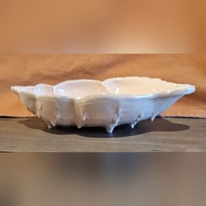 Vietri Seashell Shaped Serving Dish